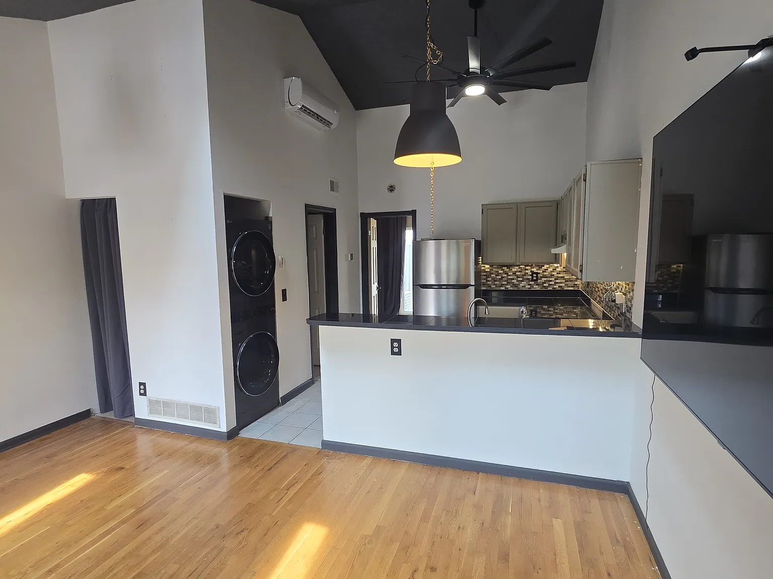 1 bed, 544 sqft, $1,650 — Photo 1