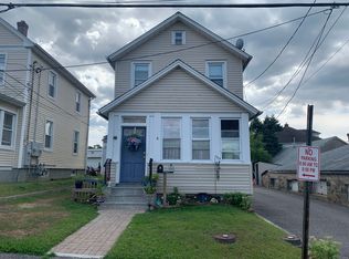 6 Chadwick St FLOOR 1, Glen Cove, NY 11542