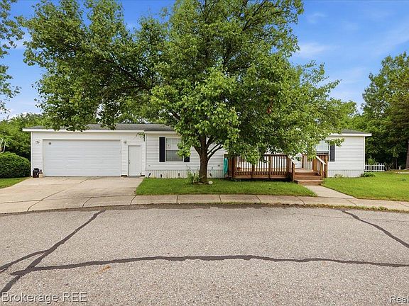 3rd image of 2500 Mann Rd #332