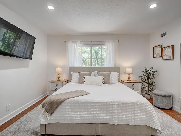 525 Bayfront Dr — Photo 20