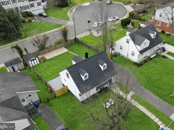1925 Rollins Dr, Alexandria, VA 22307