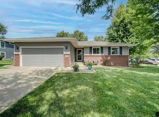 7950 Karl Dr, Lincoln, NE 68516