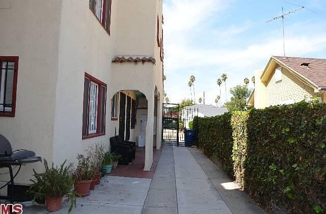 BREEZEWAY