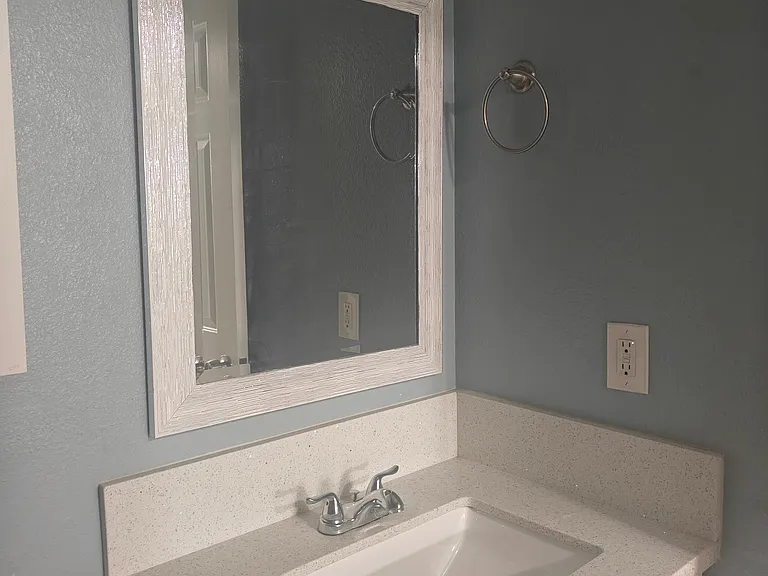 4195 Kingsley St #32 — Photo 15