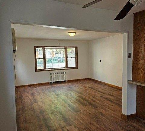 3rd image of 210 Cedar Ave #1