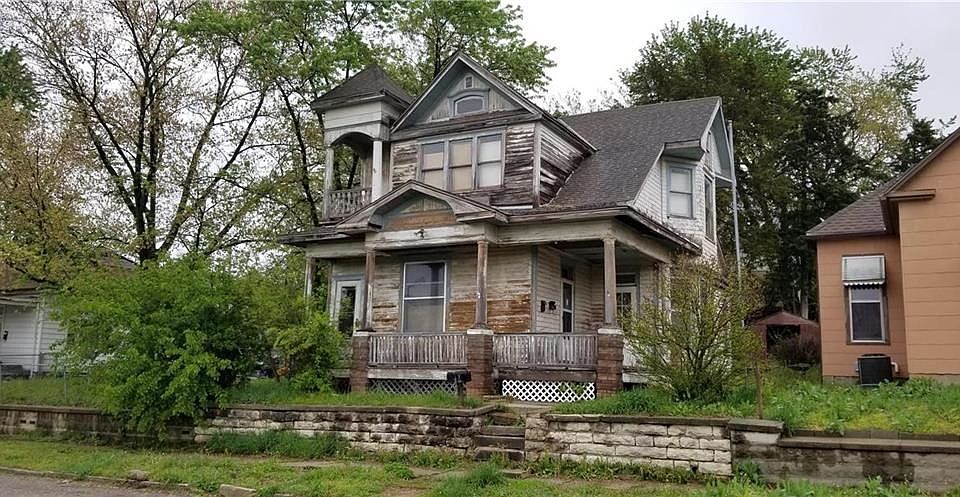1st image of 1221 N 7th St