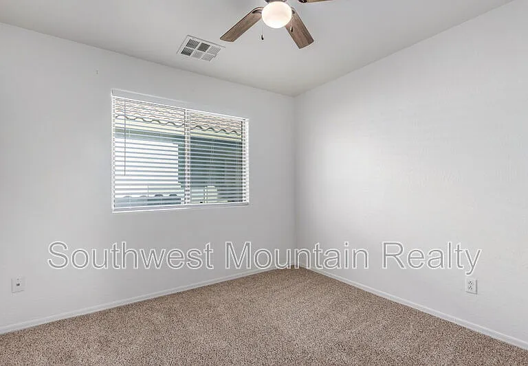 1140 W Oak Tree Ln — Photo 30