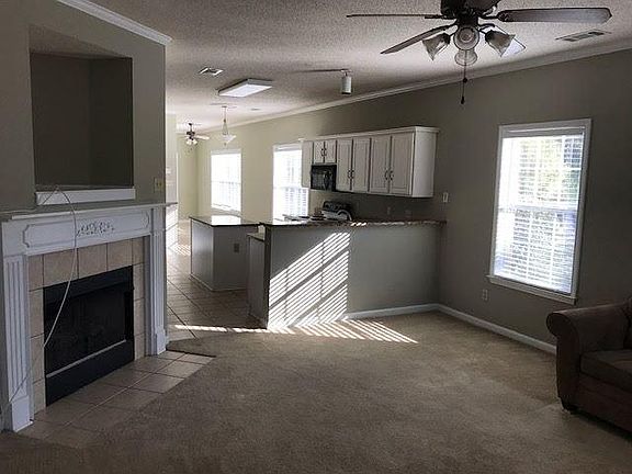 5th image of 1238 Oak Creek Dr