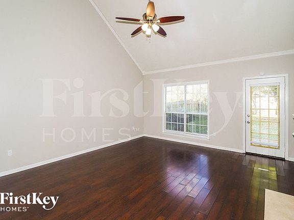 3rd image of 8668 Pantherburn Cir N