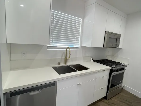 4809 Appleton St, San Diego, CA 92117