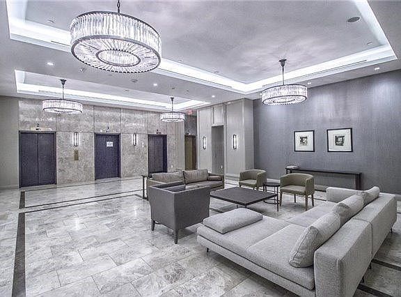 4th image of 155 Yorkville Ave #1217