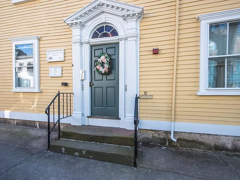 35 Pelham St #D1 — Photo 13