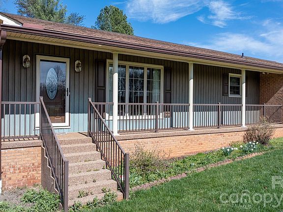 4th image of 5515 Chestnut Dr