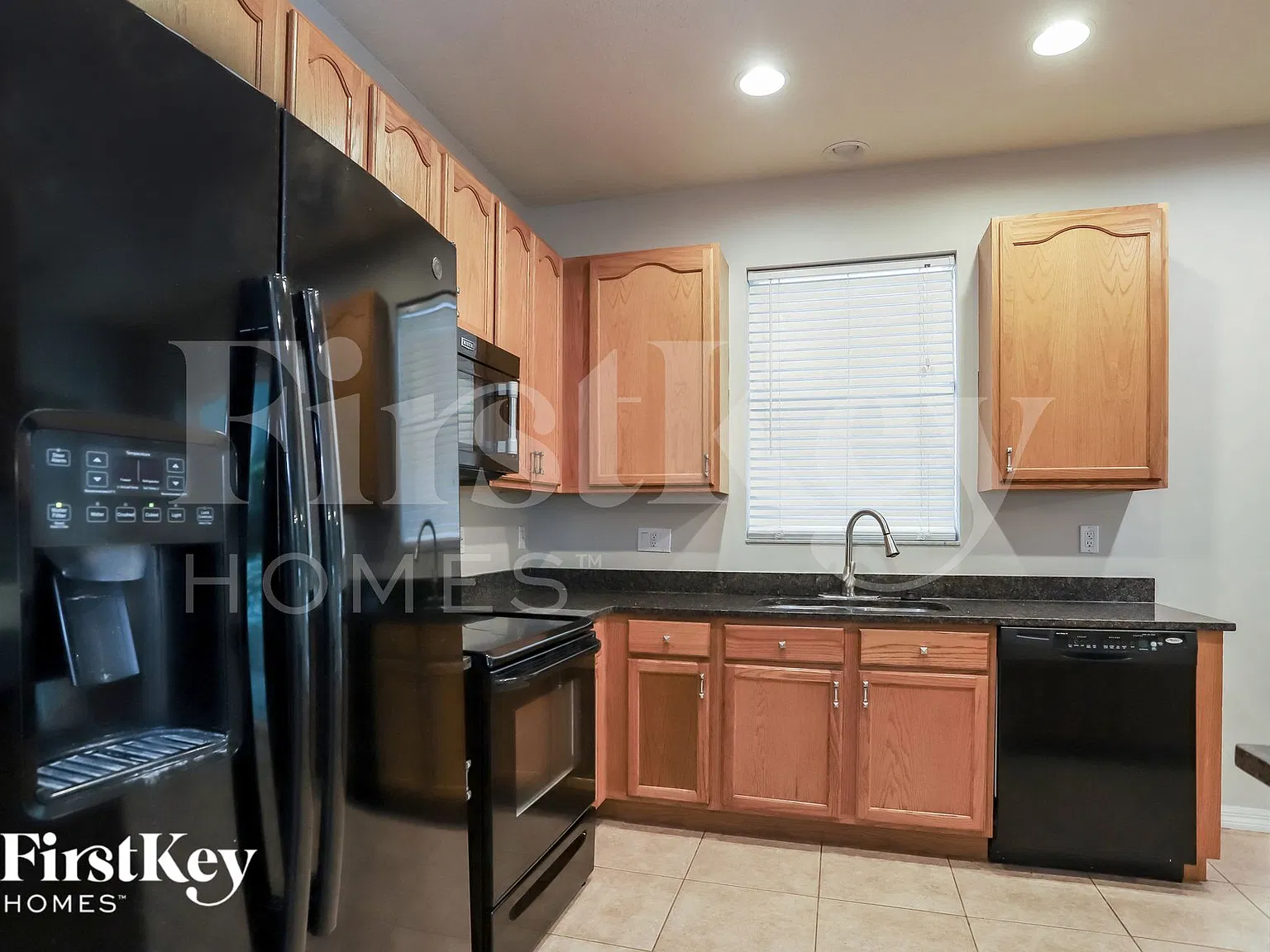 4 bed, 3.0 bath, 2531 sqft, $3,630 — Photo 4