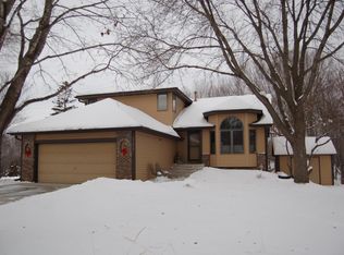 11674 Lakeview Ct, Champlin, MN 55316