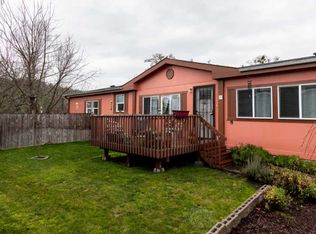 329 Trout Loop, Roseburg, OR 97471