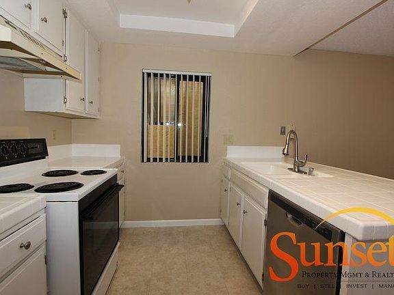 4th image of 1672 Emerald St APT 7