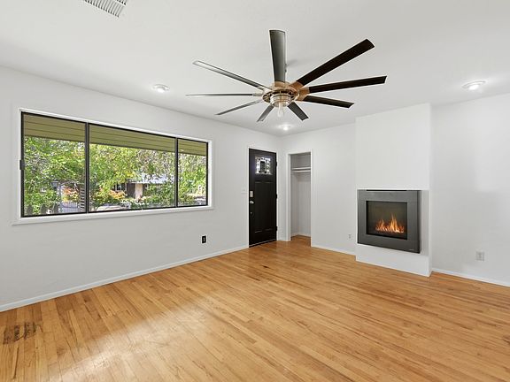 5th image of 3015 N Meadow Ln