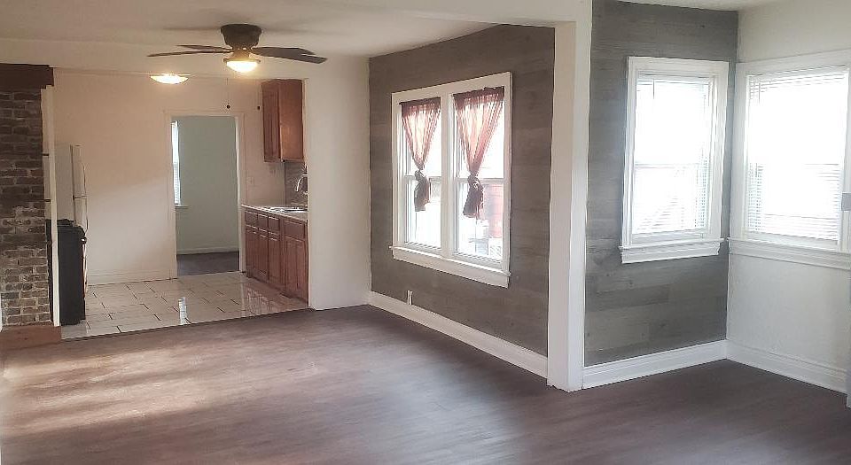 2nd image of 338 E Zion Pl