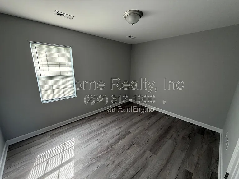 2411 Heath Ln — Photo 10