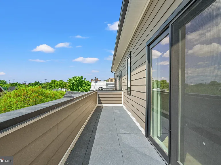 1130 Penn St NE #6 — Photo 7