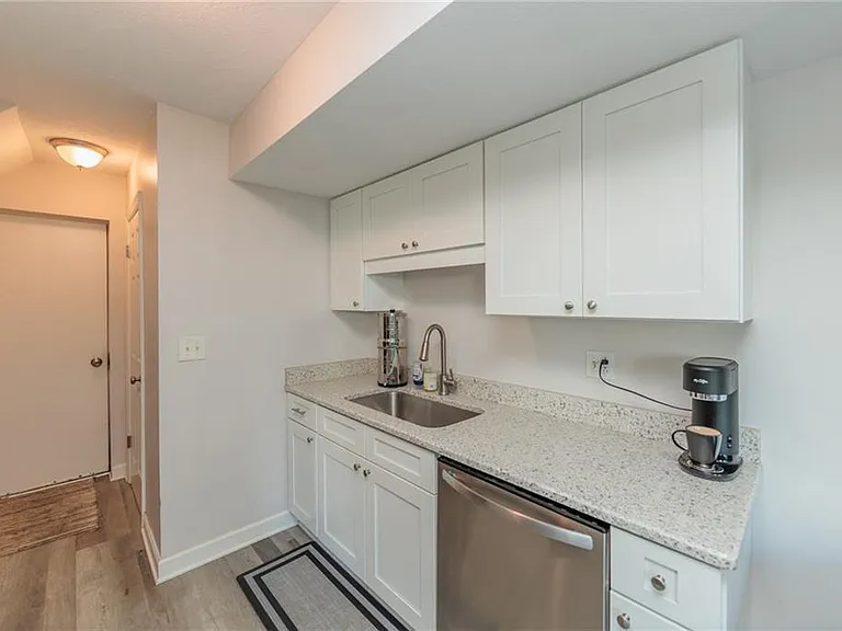 1342 Patti Park — Photo 2