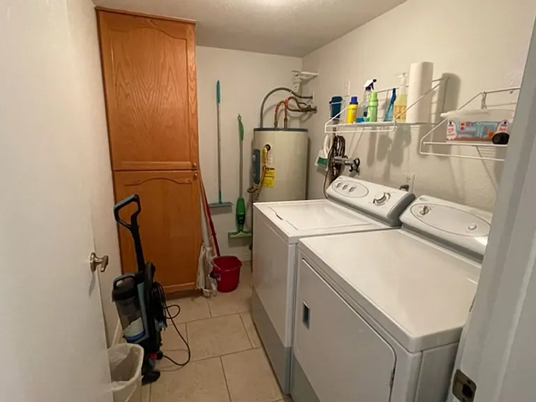 2085 Mesquite Ave — Photo 8
