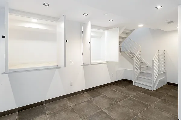 Sold by Corcoran | media 21