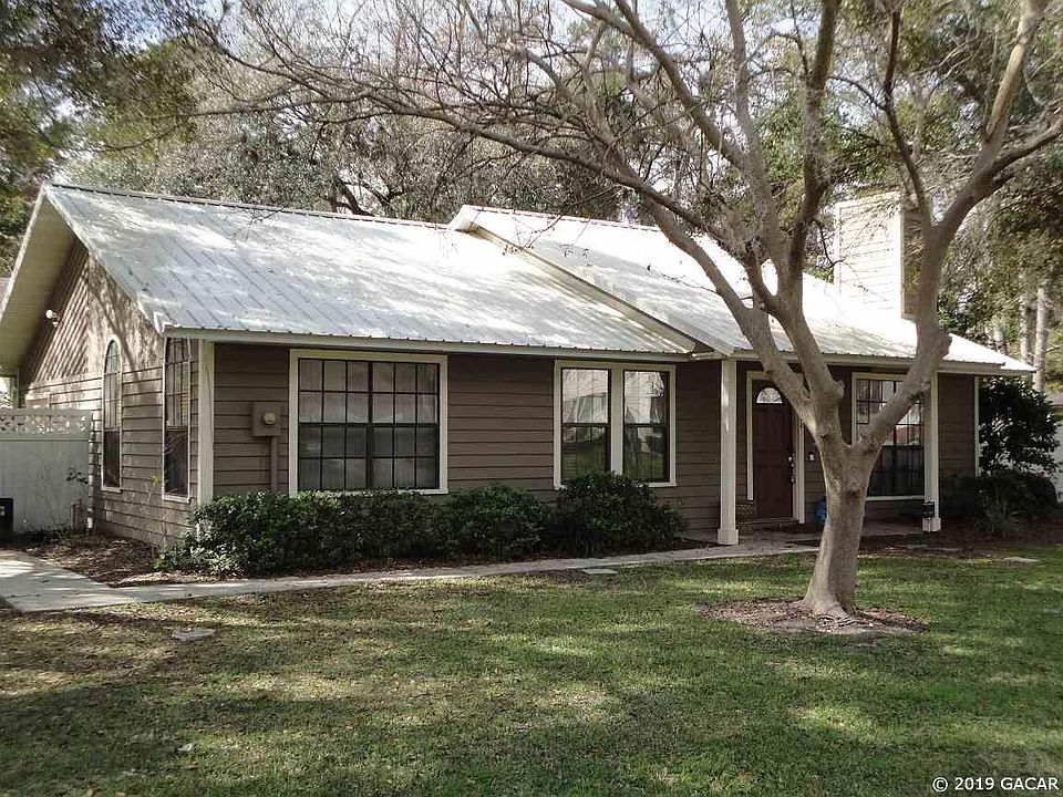 1st image of 2824 SW 38th Pl