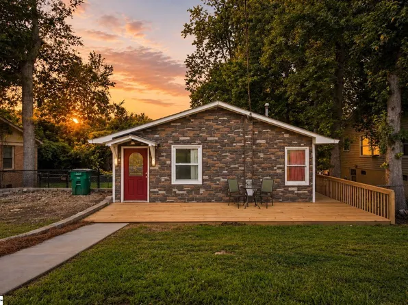 203 Shands St, Clinton, SC 29325