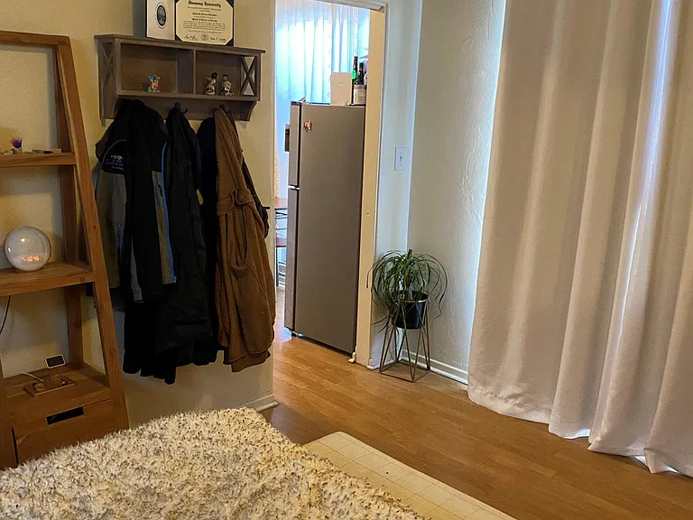 4974 Santa Monica Ave — Photo 14