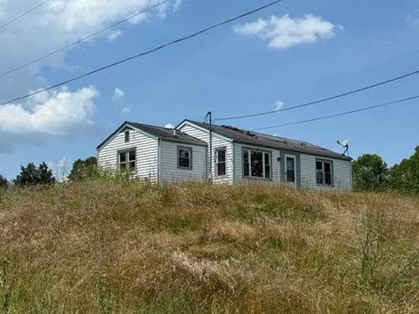 179 Hickory St, Lower Salem, OH 45745