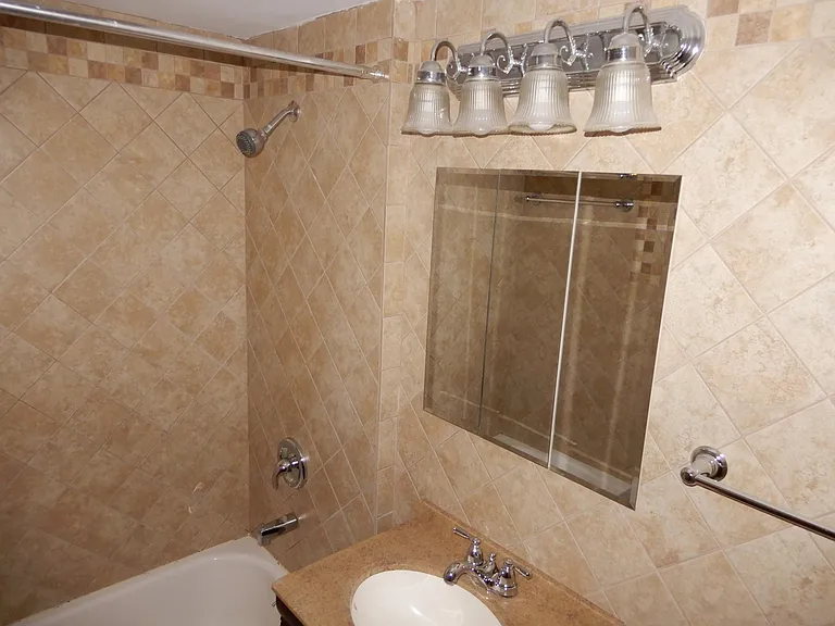 328 Wisconsin Ave #1D — Photo 24
