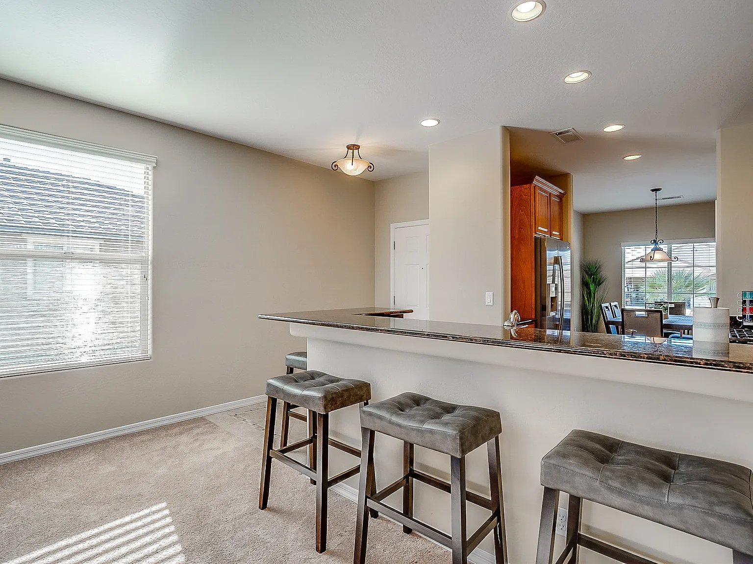 2 bed, 1373 sqft, $1,475 — Photo 3
