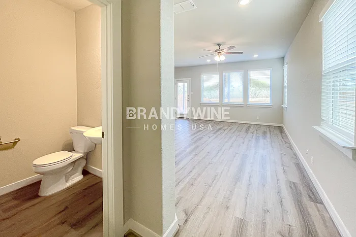Building Photo - 10402 Ida Garden Way