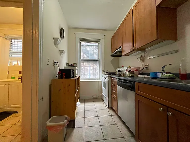 47 Park Vale Ave #5 — Photo 8