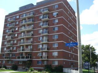 2310 Fox Cres #603, Ottawa, ON K2B 7K7