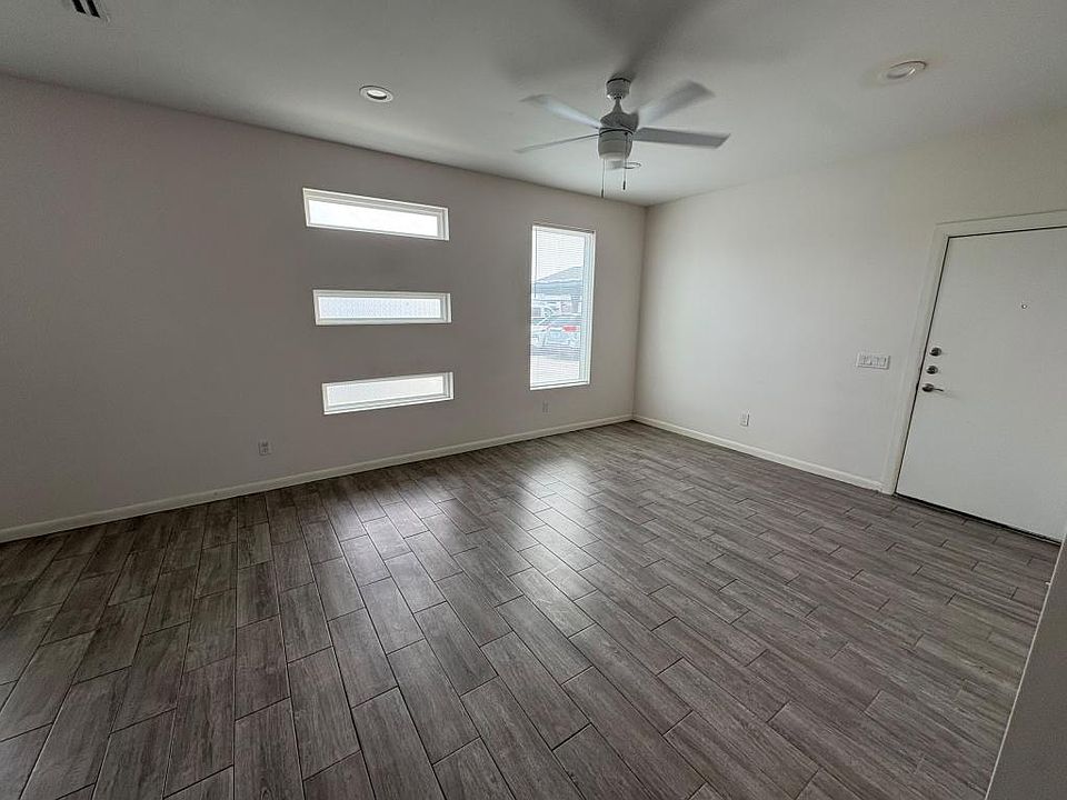 1st image of 2607 E Hackberry Ave