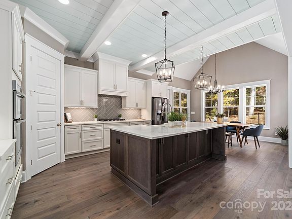 2nd image of 7655 Cottonwood Dr