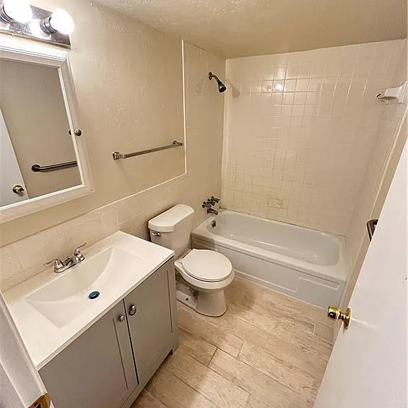 2828 Jackson St #C7 — Photo 8