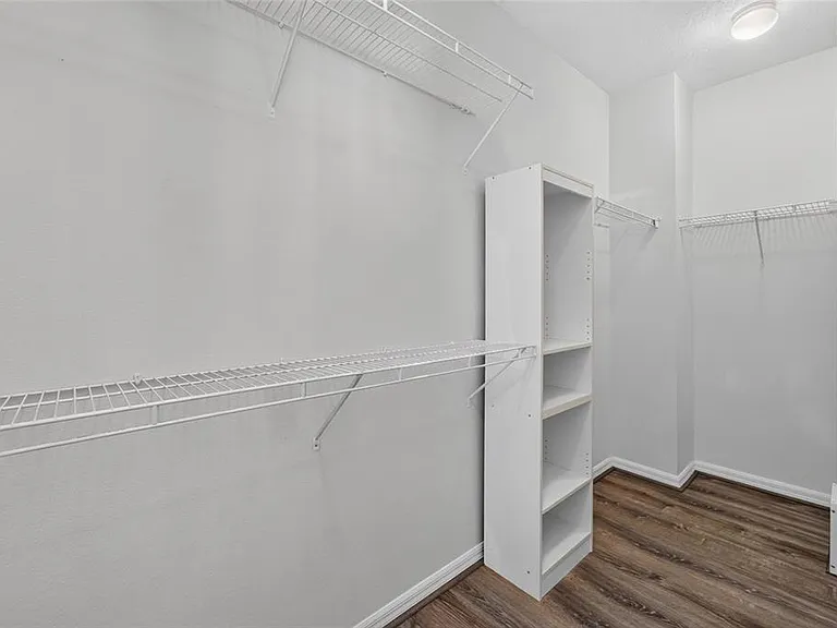 3186 Bayshore Oaks Dr — Photo 45