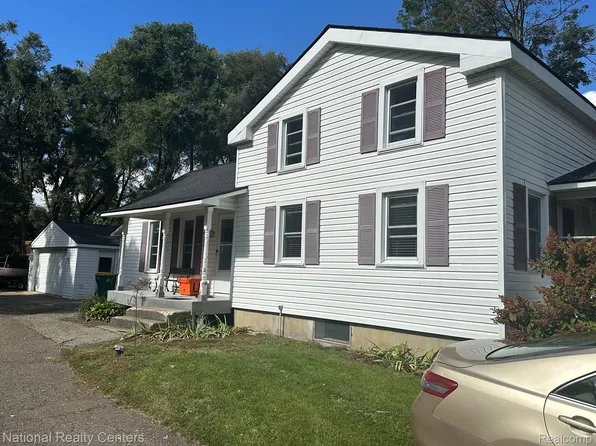 1421 N Wixom Rd, Wixom, MI 48393