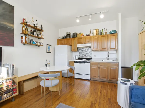 450 Dean Street image 3 of 6