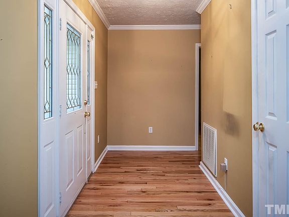 3rd image of 5022 Silver Fox Ln
