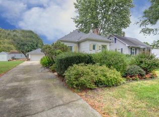 1318 W White St, Champaign, IL 61821