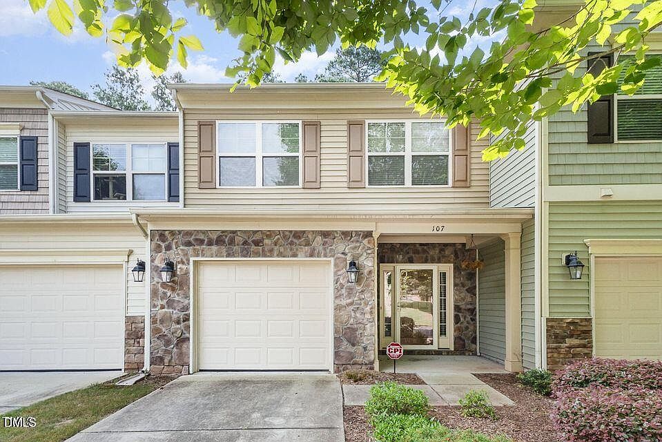 1st image of 107 Vickery Hill Ct