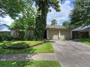 6806 River Mill Dr, Spring, TX 77379