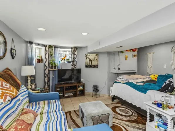 3508 W Diversey Ave #G, Chicago, IL 60647