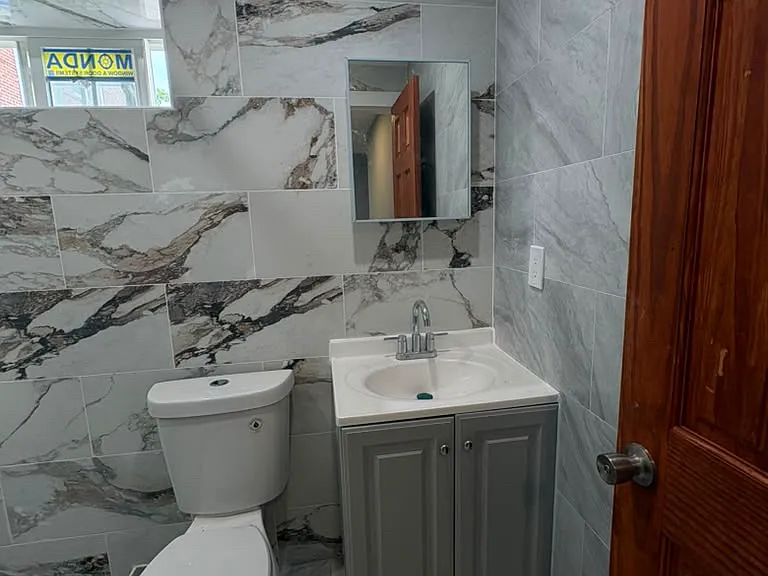 985 Duncan St #1B — Photo 4