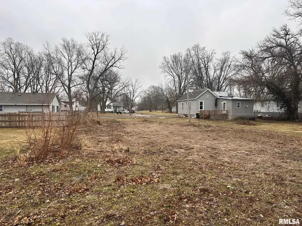 921 Doolin Ave, Jacksonville, IL 62650